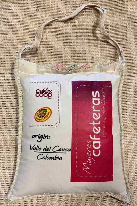 Mujeres Cafeteras green coffee 10 kg sack laid flat